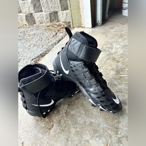 Size 8 Nike football cleats